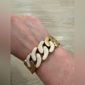 Marlyn Schiff Gold Chain Link Bracelet